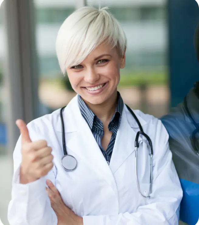 врач со стетоскопом