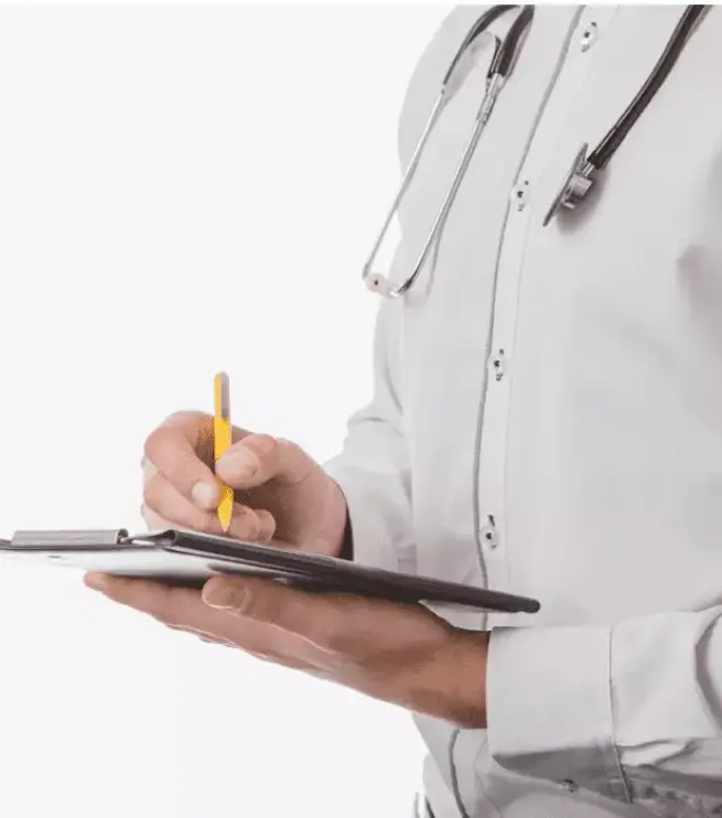 врач со стетоскопом