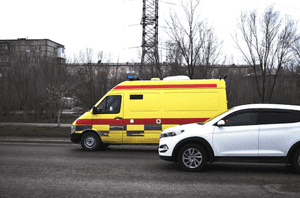 машина службы доставки больных